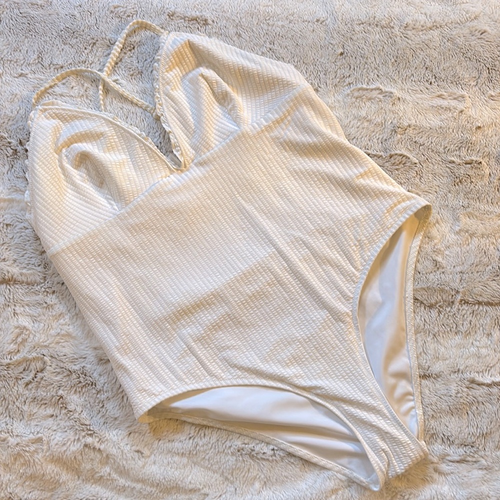 *Final Sale* H&M One Piece - XL - Picture 4 of 7